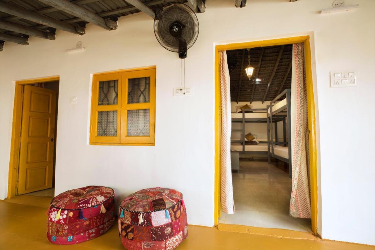 Craft Hostels อันจูนา ภายนอก รูปภาพ